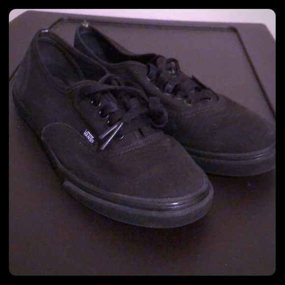 VANS - Picture 2 of 3